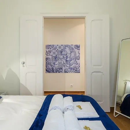 Apartment Jeronimos 6 *